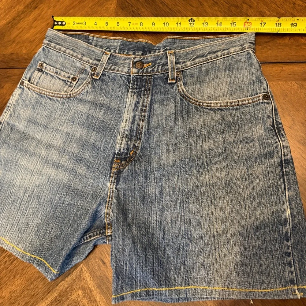 Levis Denim Shorts Mens 34 Medium Wash‎ Blue Cut Off Style Jean Shorts
